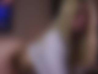 Live cam show with AlodiaGanter - Camel Toe on Dolls Live