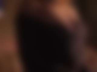 Live cam show with AlodiaGanter - Camel Toe on Camsoda