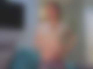 Live cam show with Donna - Double Penetration on Fling VIP Chat