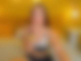 Live cam show with KetrinWhitee - Flashing on live.xbliss.ai