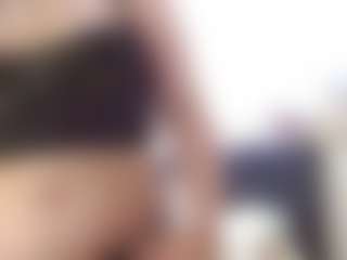 Live cam show with luna-torres - Thick on SpunkLive