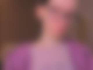Live cam show with LynetteBails - Small Ass on live18s.com