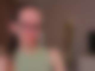 Live cam show with LynetteBails - Body Massage on Cam Slut