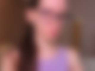 Live cam show with LynetteBails - Thin on TottyGirls