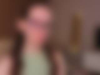 Live cam show with LynetteBails - Small Ass on Camsoda