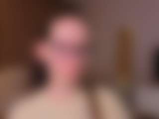 Live cam show with LynetteBails - Privateshow on TeamSkeetLive