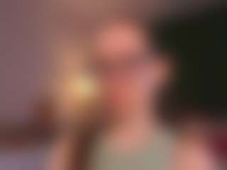 Live cam show with LynetteBails - Yoga on madthumbs