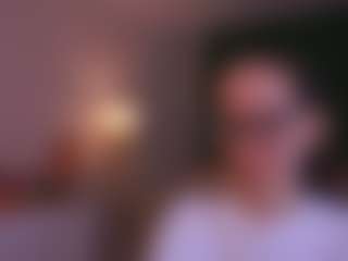 Live cam show with LynetteBails - Thin on Hubzter Live