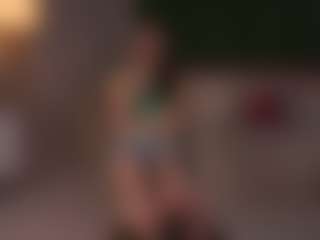 Live cam show with LynetteBails - Body Massage on Camsoda
