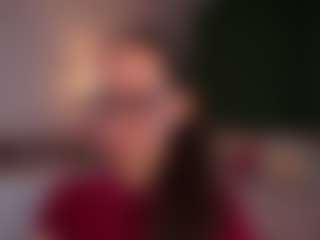 Live cam show with LynetteBails - Suck on madthumbs