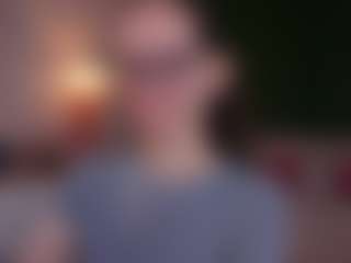 Live cam show with LynetteBails - Suck on Pornisteam.com