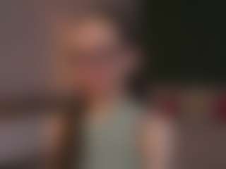 Live cam show with LynetteBails - Striptease on Camming Site