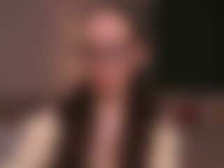 Live cam show with LynetteBails - Sweet on xplaylive.com