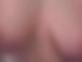 Live cam show with MeganCooks - Upskirt on studioflirtlive.com
