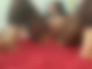 perla-mature MILF webcam performer live streaming