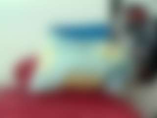 perla-mature MILF webcam performer live streaming