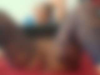 perla-mature MILF webcam performer live streaming