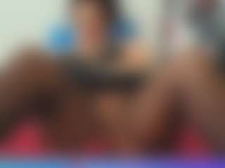 perla-mature MILF webcam performer live streaming