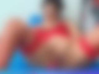 perla-mature MILF webcam performer live streaming