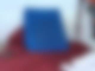 perla-mature MILF webcam performer live streaming