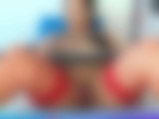 perla-mature MILF webcam performer live streaming