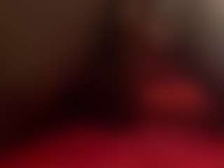 Live cam show with 10Natural - Black MILF on livesuperchat.net