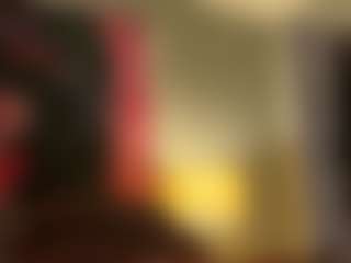 Live cam show with 10Natural - Gamer MILF on Sweet Sext
