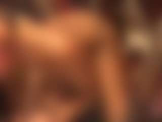 Live cam show with 10Natural - Ebony Squirt on xDating
