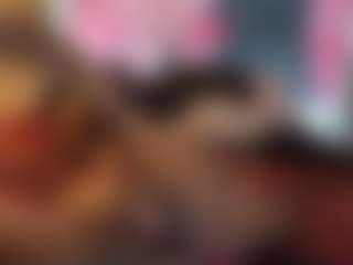 Live cam show with 10Natural - Freak on Camsoda