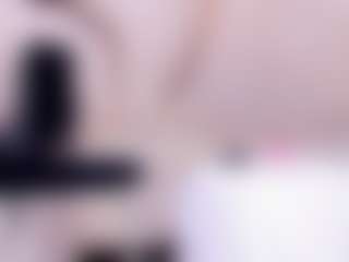 Live cam show with Dulce - Interactivetoy on Camsoda