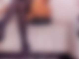 Dulce MILF webcam performer live streaming