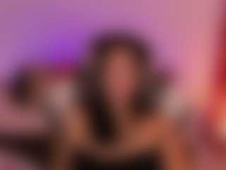 Spettacolo in cam dal vivo con AnabelWolf - Body Massage su Camsoda