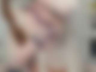 Live cam show with AnnisFrankson - Lean on Uber Horny