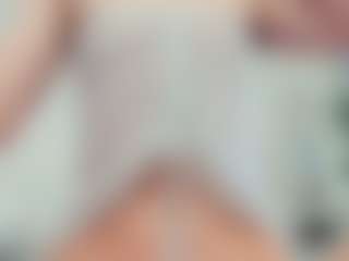 Live cam show with AnnisFrankson - Chubby on infinitiblacc.com