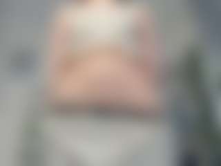 Live cam show with AnnisFrankson - Trimmed Arab on Camming Site