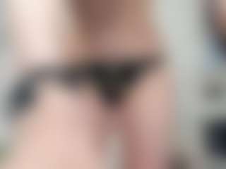AnnisFrankson's Live Sex Cam Show