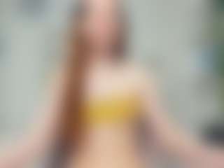 Live cam show with AnnisFrankson - Trimmed Teen (18+) on Dare Cams