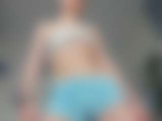 Show en direct avec AnnisFrankson - Gray Eyes sur Camsoda