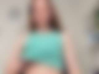Live cam show with AnnisFrankson - Submissive on Camsoda