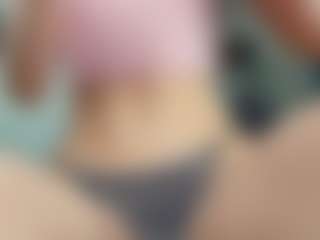 Live cam show with AnnisFrankson - Teen (18+) on Mixed Magazine Live