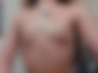 Live cam show with AnnisFrankson - Average on SpankPalCams
