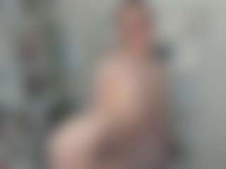 Live cam show with AnnisFrankson - Gape on Fling VIP Chat