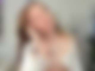 Live cam show with AnnisFrankson - Average on CamClone
