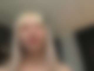 Live cam show with Esme Christley - College on Camsoda