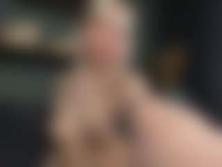 Live cam show with Esme Christley - Upskirt on Milfs Live