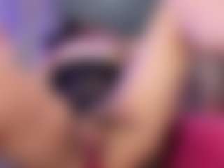 Live cam show with gisell-twing - Smoking on Milf Play