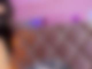 gisell-twing's Live Sex Cam Show