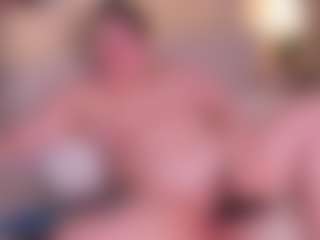 Live cam show with Lisa-Payne - Brown Hair on Uber Horny