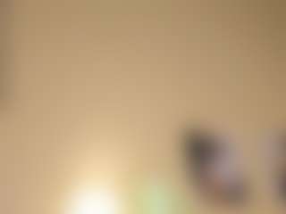 Live cam show with Lisa-Payne - Upskirt on Chatstar