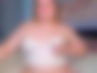 Live cam show with Lisa-Payne - Joi on Chatstar